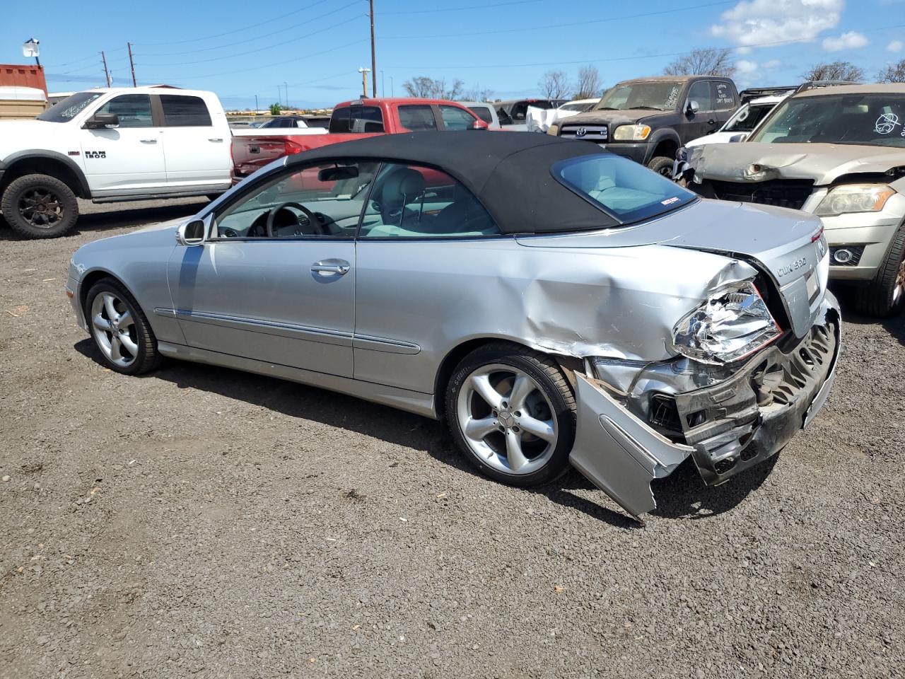 2005 Mercedes Clk-class VIN WDBTK65J85F152140 photo 2