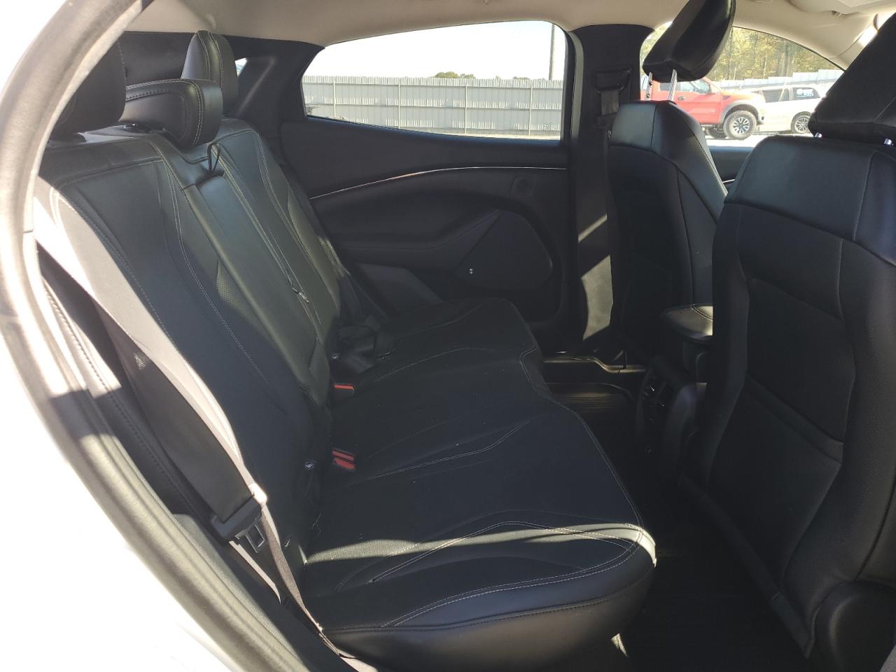 2021 Ford Mustang VIN 3FMTK3SU3MMA04583 photo 11