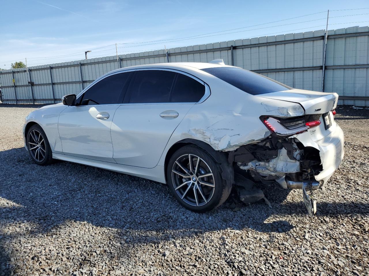 2020 BMW 3 series VIN 3MW5R7J02L8B08291 photo 2