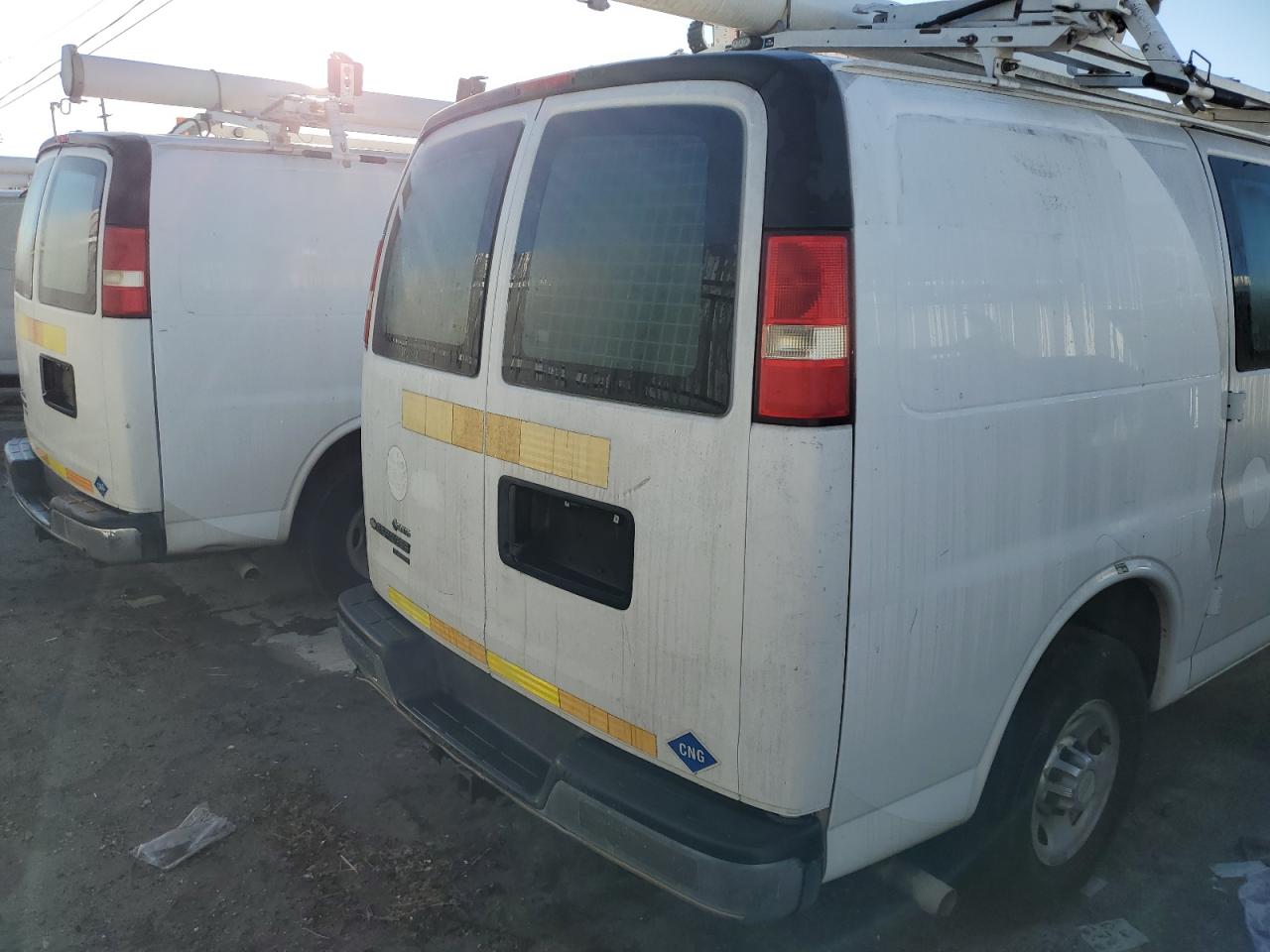 2014 CHEV Express VIN 1GCWGFCB4E1134694 photo 6
