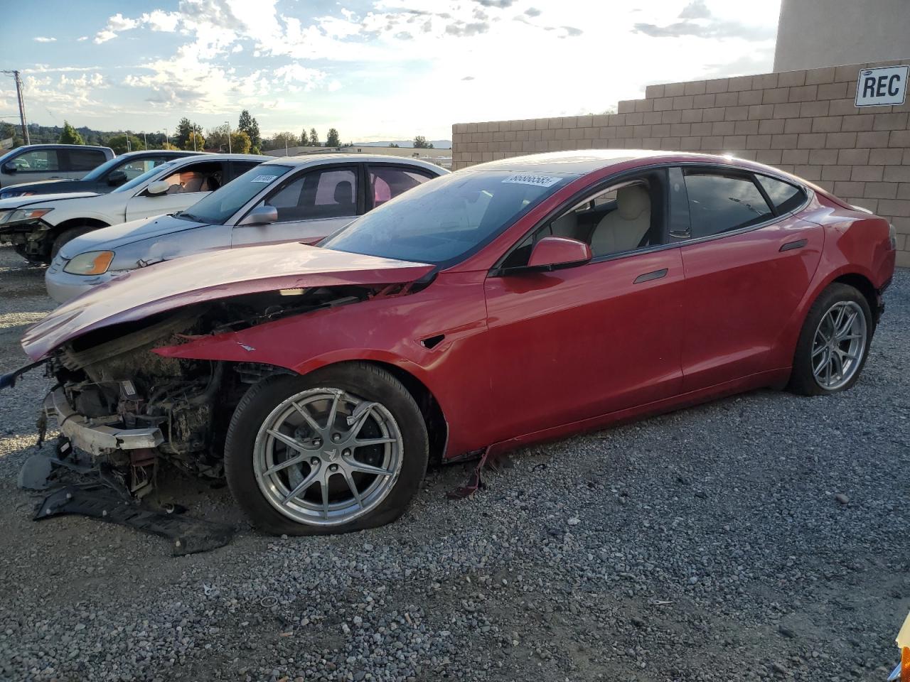2021 Tesla Model s VIN 5YJSA1E68MF441553 photo 1