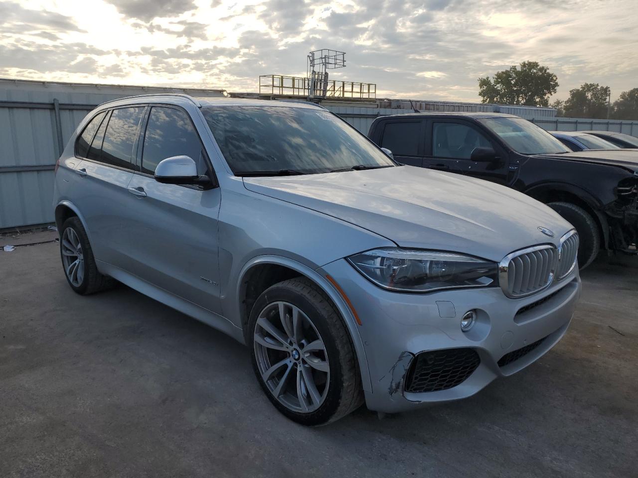 2015 BMW X5 VIN 5UXKR6C50F0J78815 photo 4