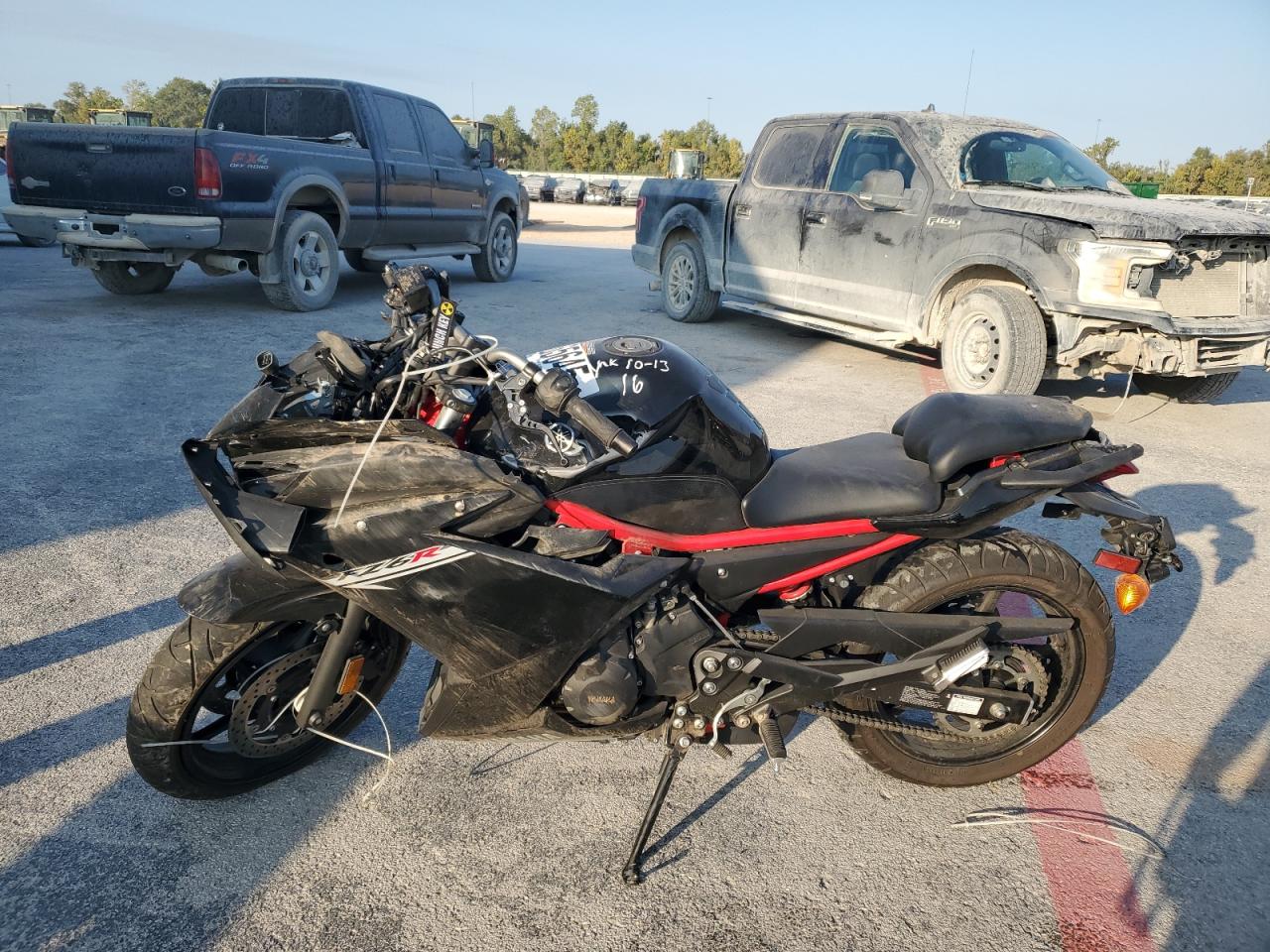 2016 Yama Fz600-800 VIN JYARJ18E8GA014450 photo 3