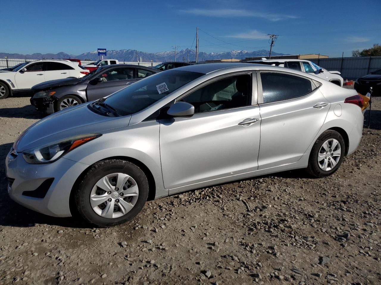 2016 Hyundai Elantra VIN 5NPDH4AE1GH728001 photo 1