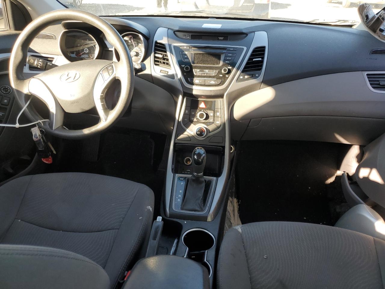 2016 Hyundai Elantra VIN 5NPDH4AE1GH728001 photo 8