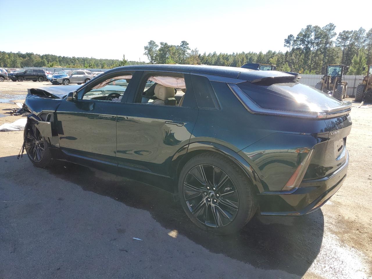 2024 Cadillac Lyriq spor VIN 1GYKPWRL7RZ127674 photo 2