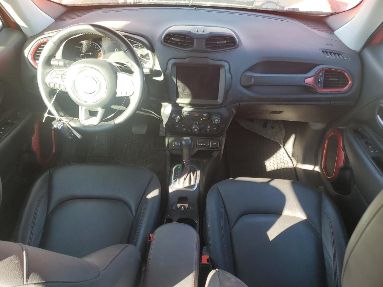 2023 Jeep Renegade VIN ZACNJDC13PPP73402 photo 8