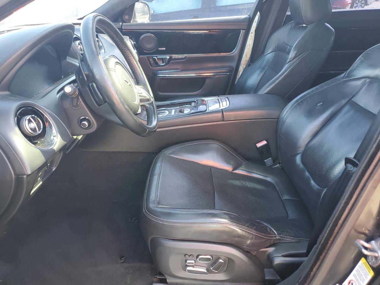 2015 Jaguar Xj VIN SAJWA1CZ7F8V86845 photo 7