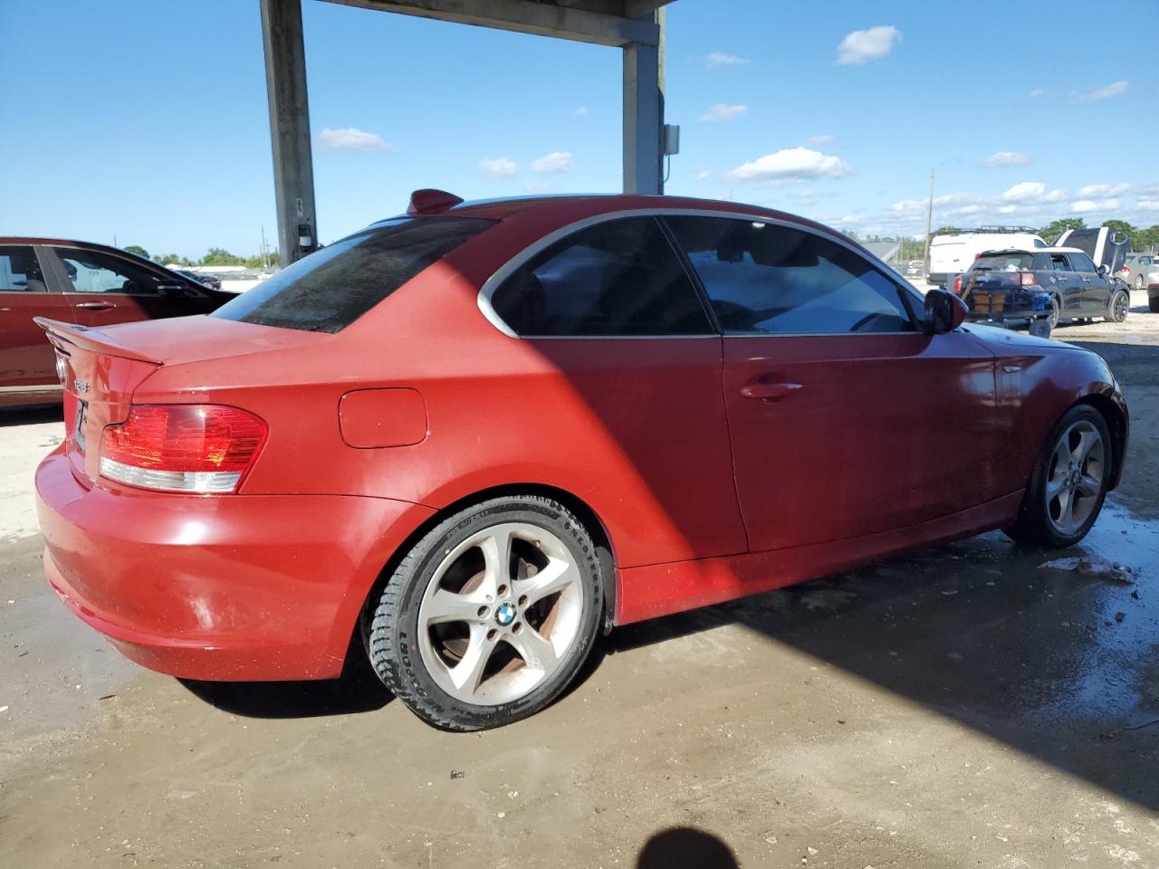 2010 BMW 1 series VIN WBAUP7C56AVK77489 photo 3