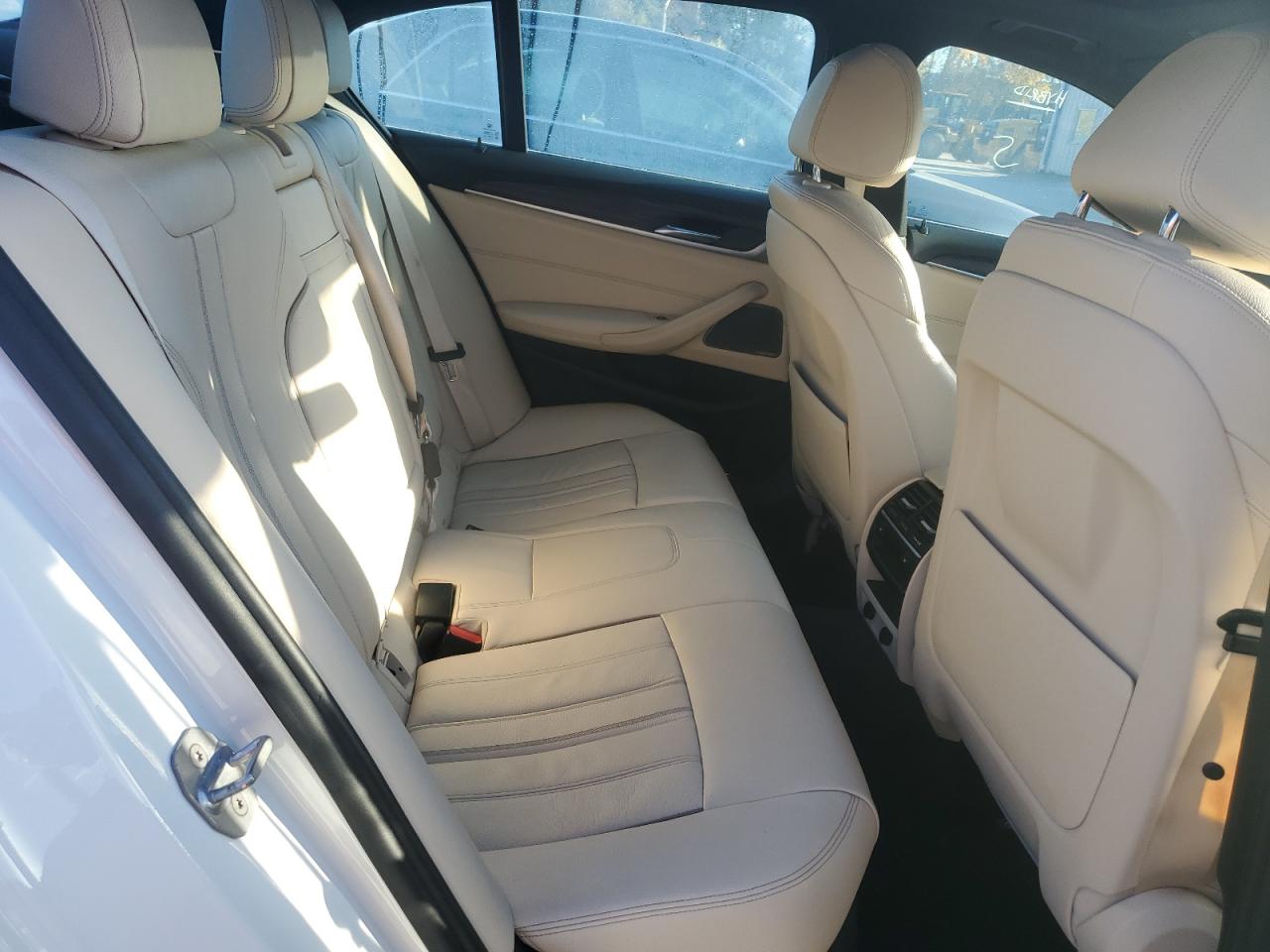 2018 BMW 5 series VIN WBAJB1C55JB083990 photo 10