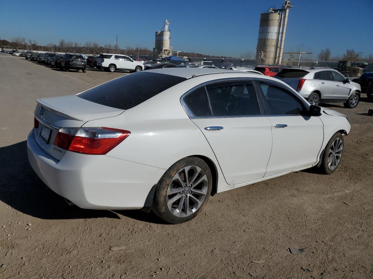 2014 HONDA Accord VIN 1HGCR2F50EA281611 photo 3
