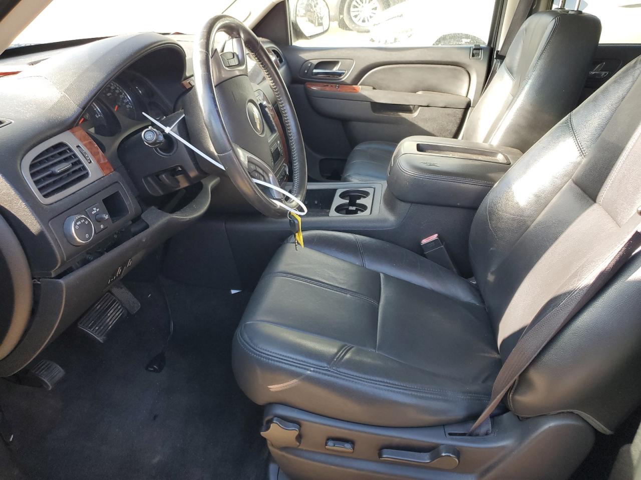 2014 Chevrolet Suburban VIN 1GNSCJE01ER139059 photo 7