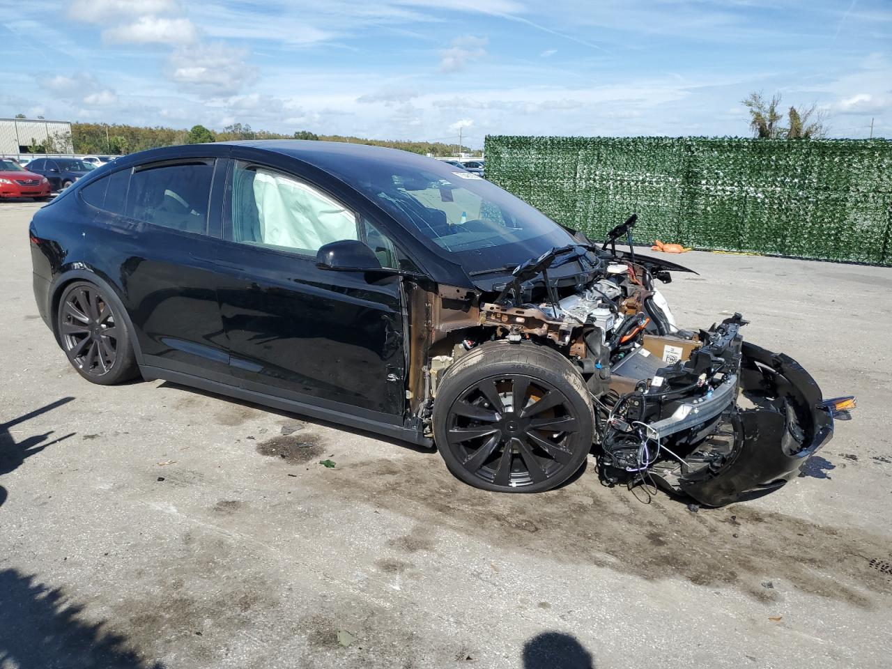 2022 TESLA Model x VIN 7SAXCBE6XNF353324 photo 4