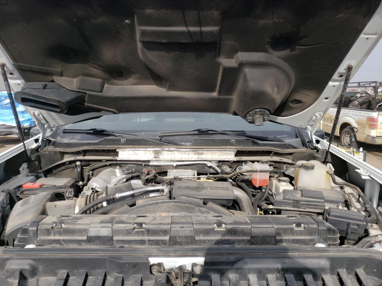 2022 Chevrolet All models VIN 1GC4YREYXNF366372 photo 11
