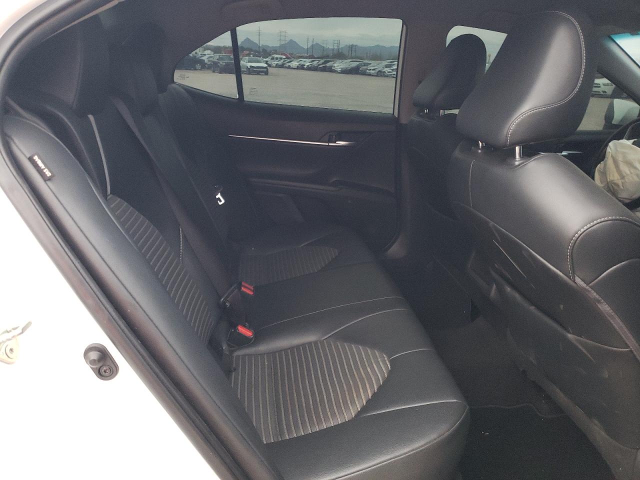 2020 TOYOTA Camry VIN 4T1G11AK9LU355937 photo 10