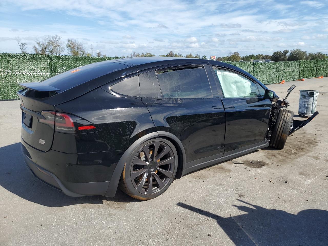 2022 TESLA Model x VIN 7SAXCBE6XNF353324 photo 3