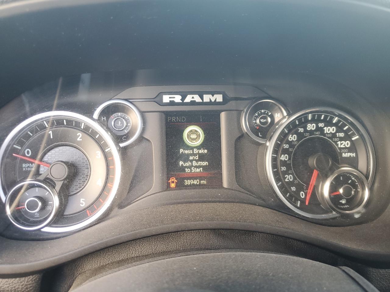 2022 RAM 3500 VIN 3C63RRGL0NG120348 photo 9