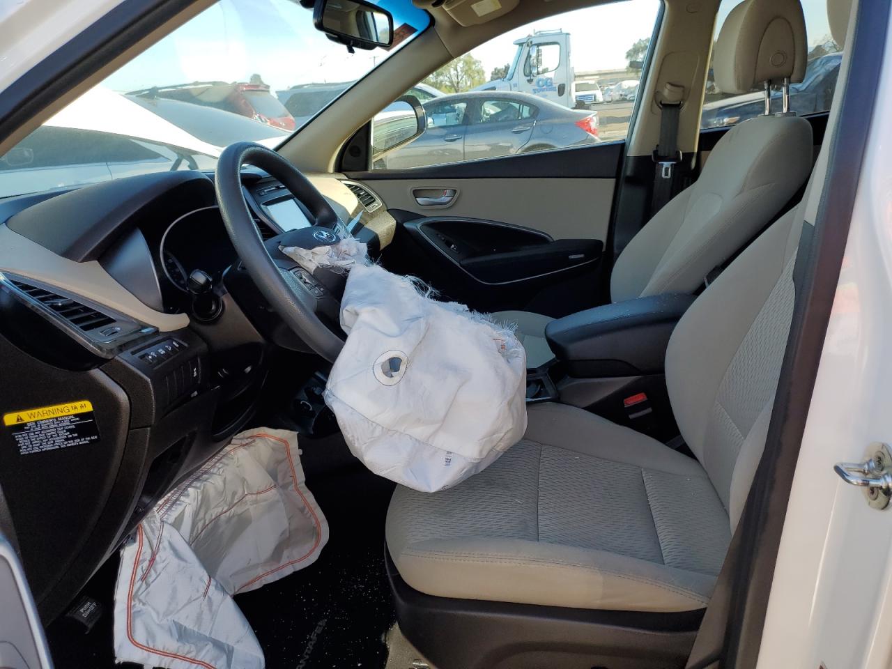 2018 HYUNDAI Santa fe VIN 5NMZUDLB8JH056964 photo 7