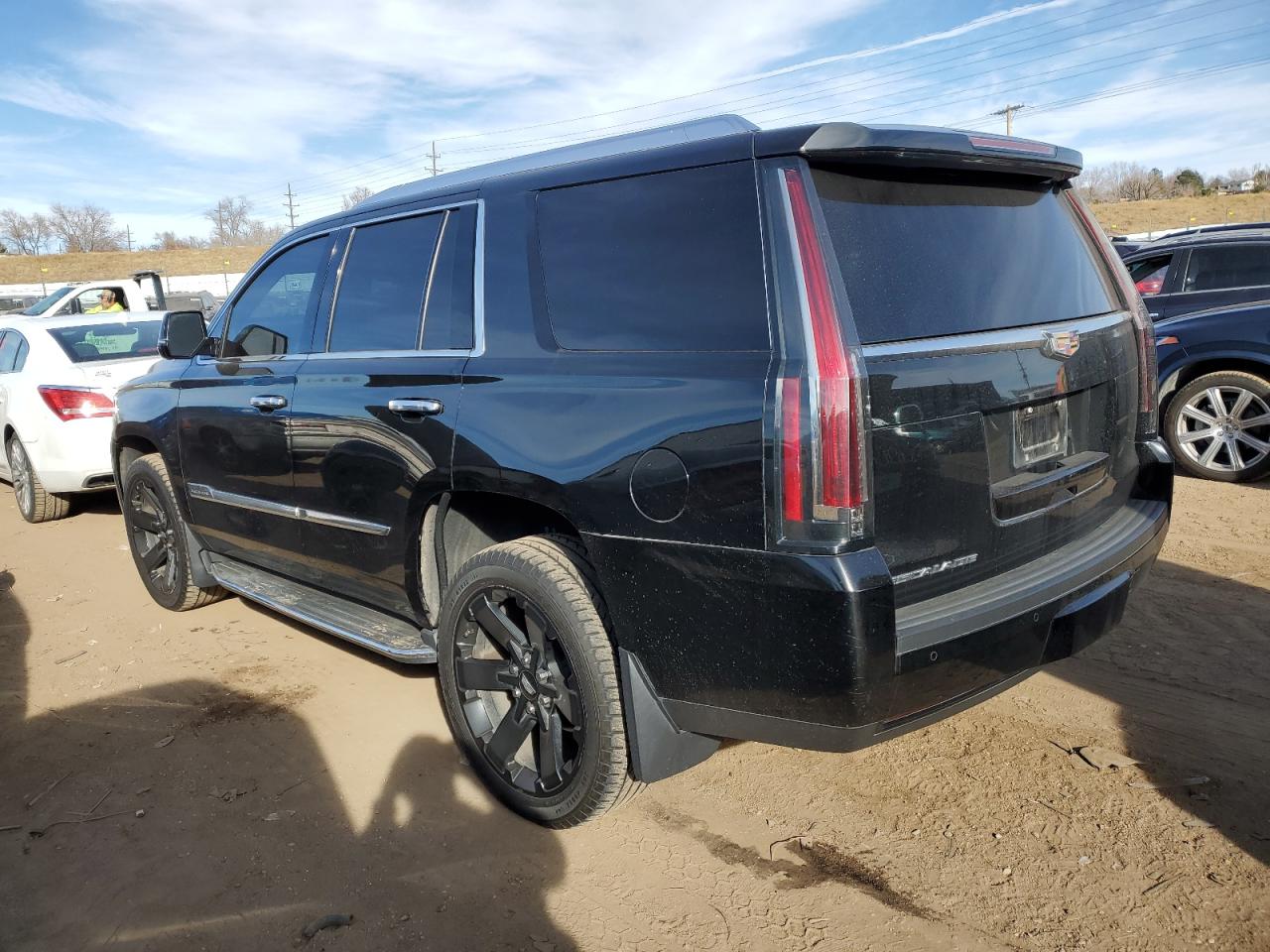 2016 Cadillac Escalade VIN 1GYS4BKJ7GR480794 photo 2