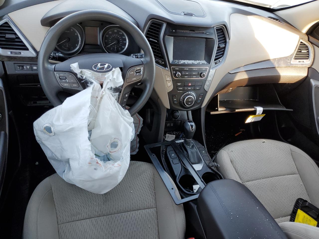 2018 HYUNDAI Santa fe VIN 5NMZUDLB8JH056964 photo 8