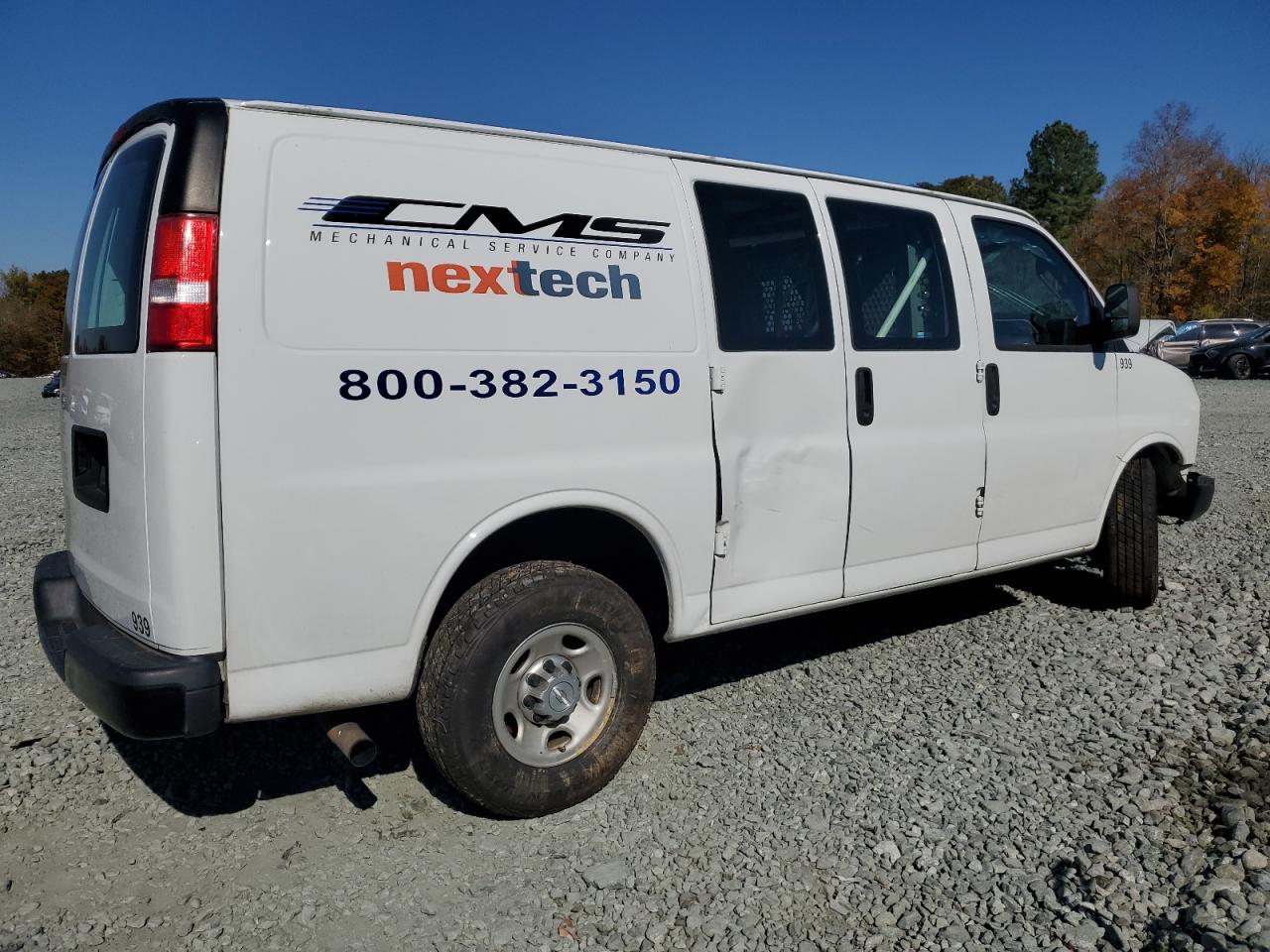 2017 CHEVROLET Express 2500 VIN 1GCWGAFFXH1307902 photo 3
