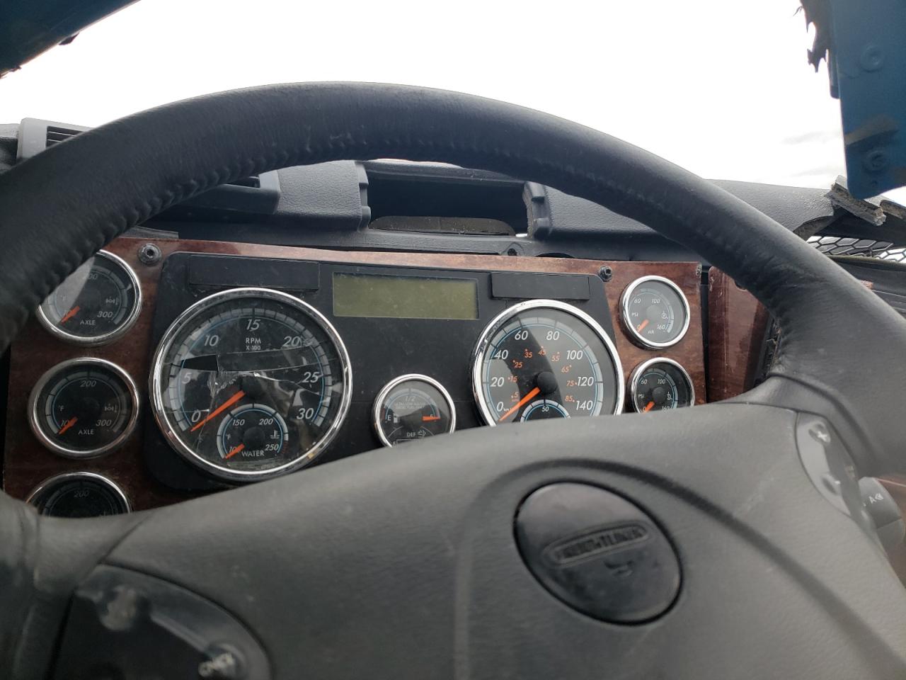 2017 FREIGHTLINER All other VIN 1FUJGLDR7HLHL8099 photo 8
