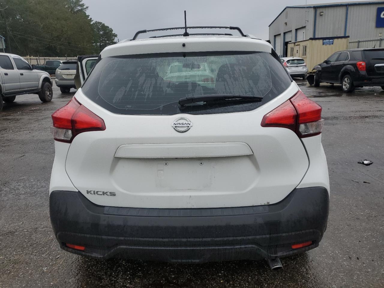 2018 NISSAN Kicks VIN 3N1CP5CU8JL530759 photo 6