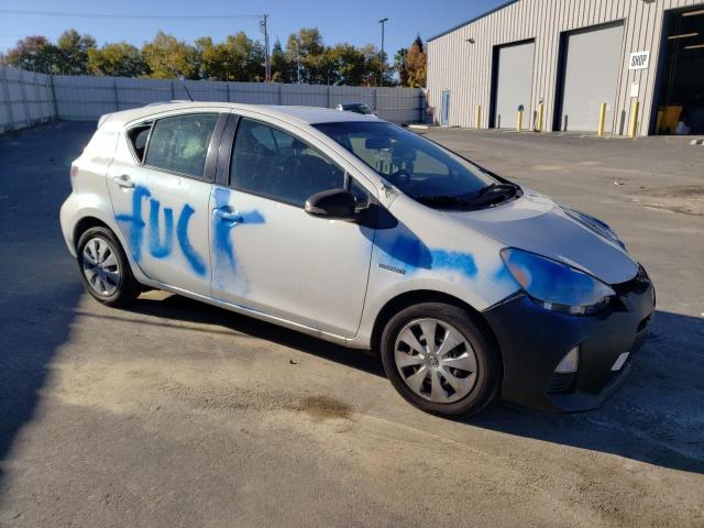 2013 TOYOTA Prius VIN JTDKDTB33D1046864 photo 4