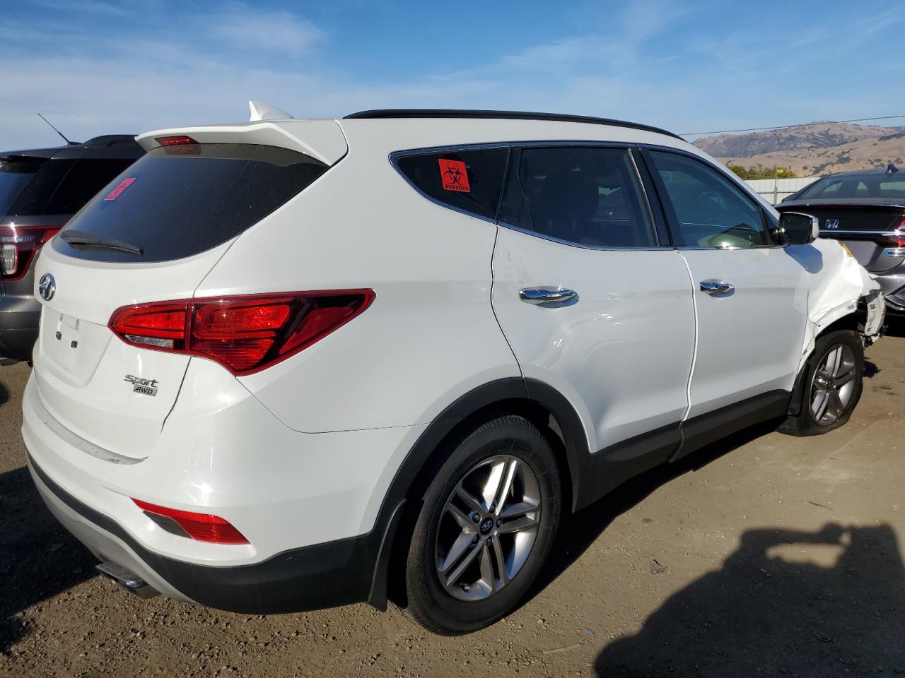 2018 HYUNDAI Santa fe VIN 5NMZUDLB8JH056964 photo 3