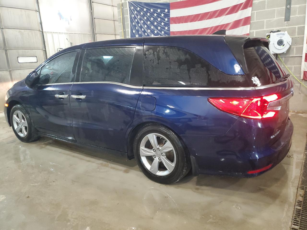 2019 HONDA Odyssey VIN 5FNRL6H52KB124079 photo 2