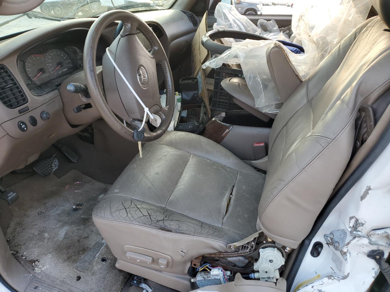 2004 Toyota Sequoia VIN 5TDZT38A04S225020 photo 7