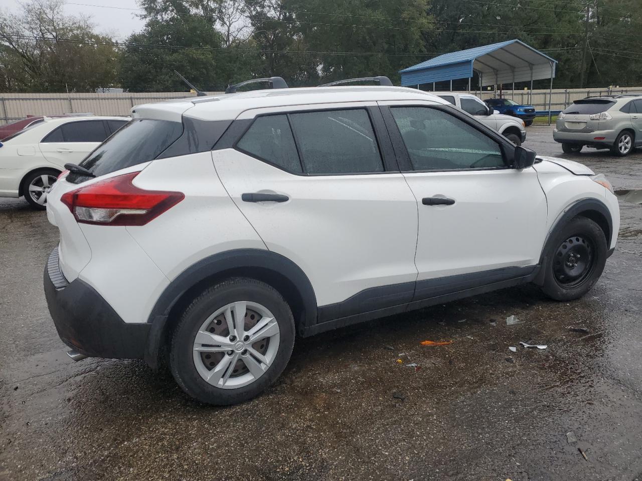 2018 NISSAN Kicks VIN 3N1CP5CU8JL530759 photo 3