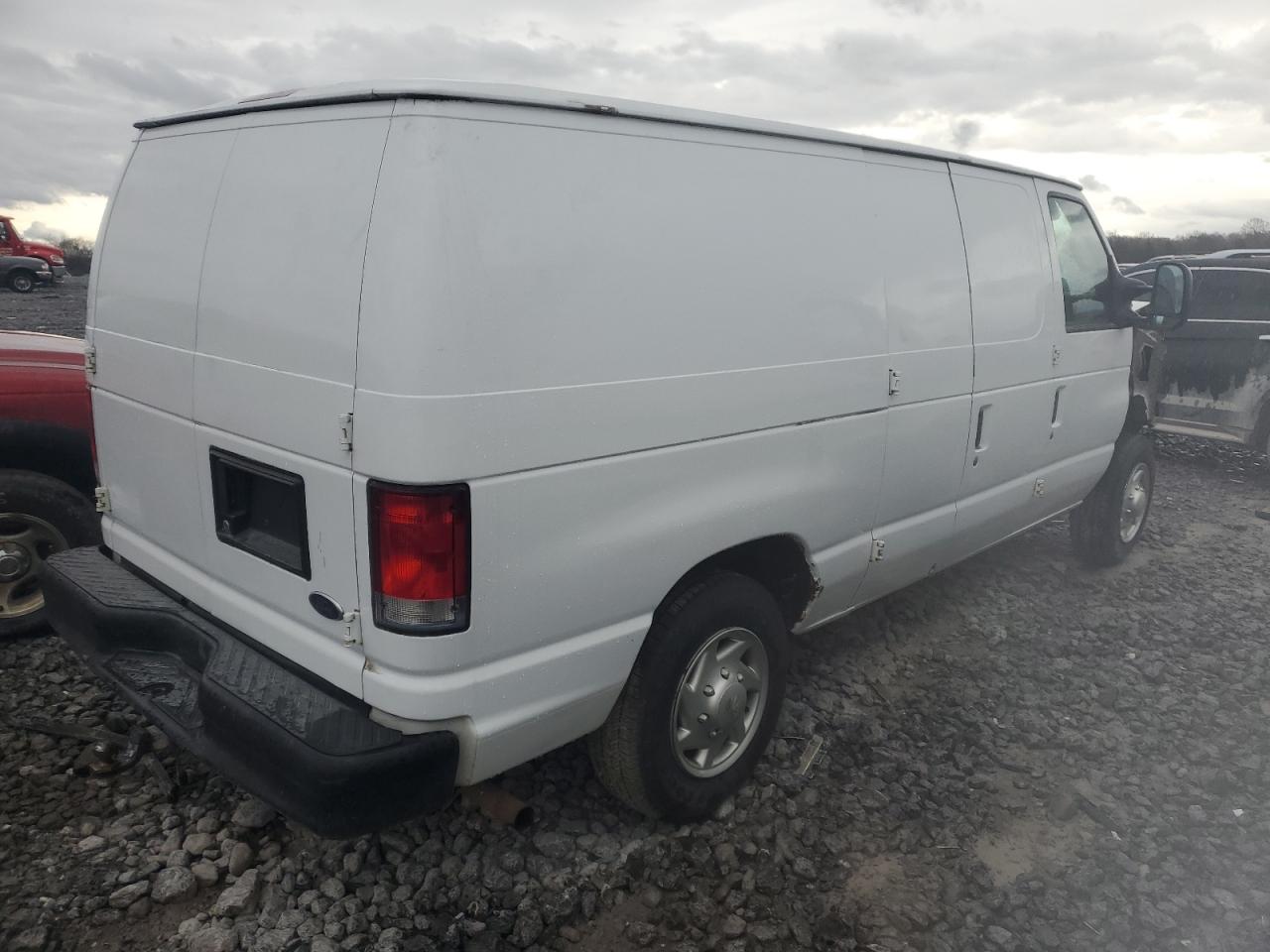 2013 FORD Econoline van VIN 1FTNE1EW5DDB36892 photo 3