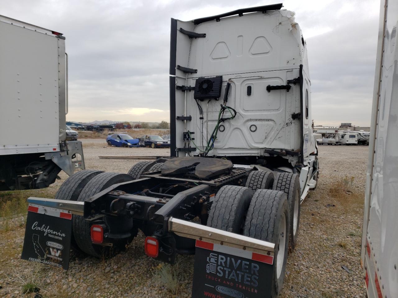 2019 FREIGHTLINER CASCADIA 126 VIN 1FUJHHDR4KLKN0324 photo 4