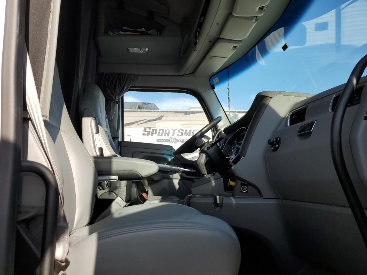 2018 KENWORTH All other VIN 1XKYD49X3JJ163708 photo 5