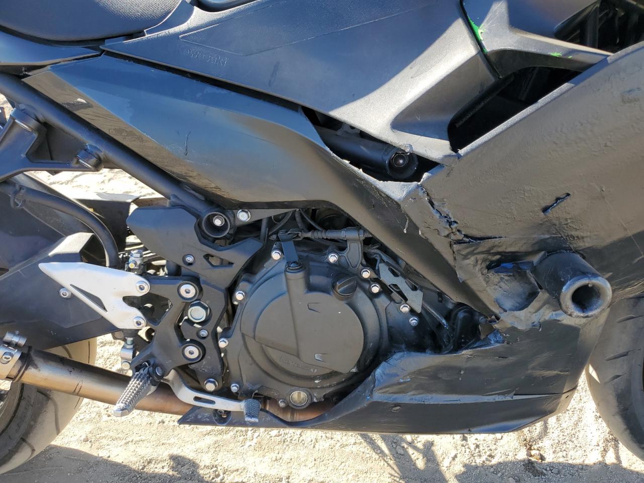 2019 KAWASAKI EX400 VIN JKAEXKG1XKDA25752 photo 7