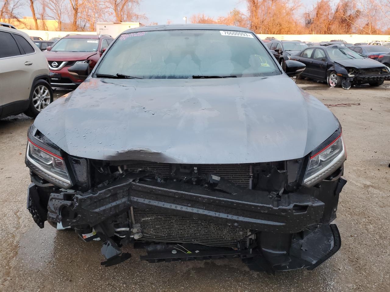 2018 VOLKSWAGEN Passat VIN 1VWJM7A31JC038795 photo 5
