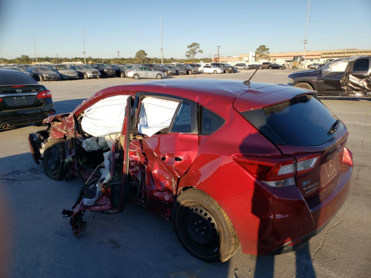2017 Subaru Impreza VIN 4S3GTAA62H3707884 photo 2