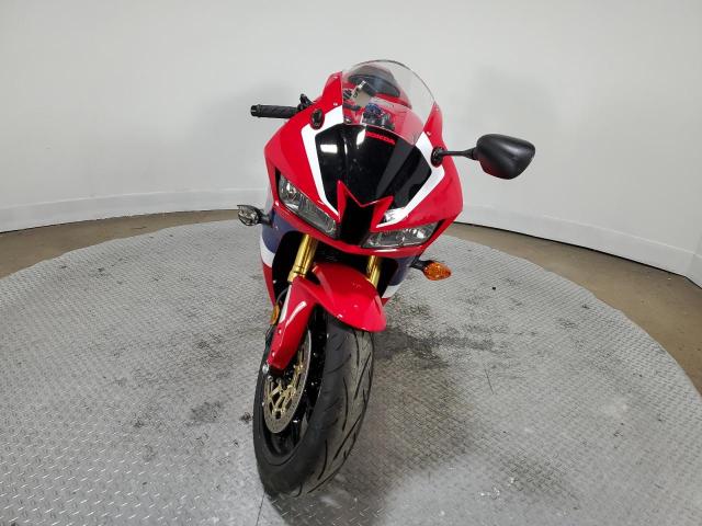 2023 Honda Cbr cycle VIN JH2PC40J7PK900406 photo 2