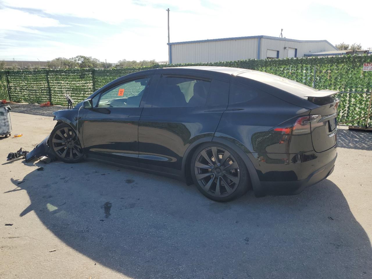 2022 TESLA Model x VIN 7SAXCBE6XNF353324 photo 2