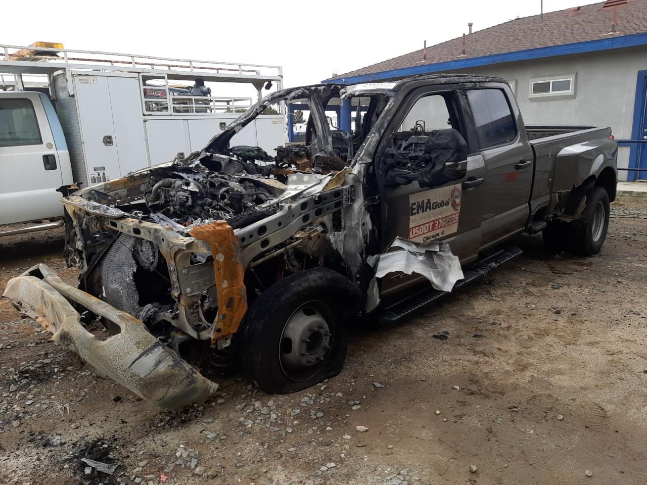 2023 FORD F-350 VIN 1FT8W3DT1PEC80404 photo 1