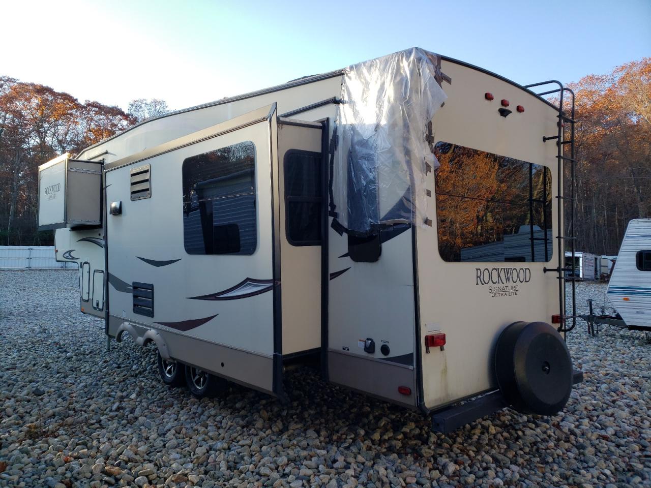 2018 ROCK Trvl trlr VIN 4X4FRLD22J1879178 photo 3