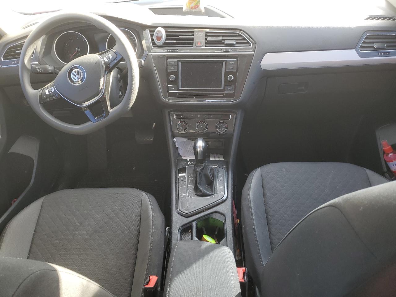 2019 VOLKSWAGEN Tiguan VIN 3VV1B7AX5KM103872 photo 8