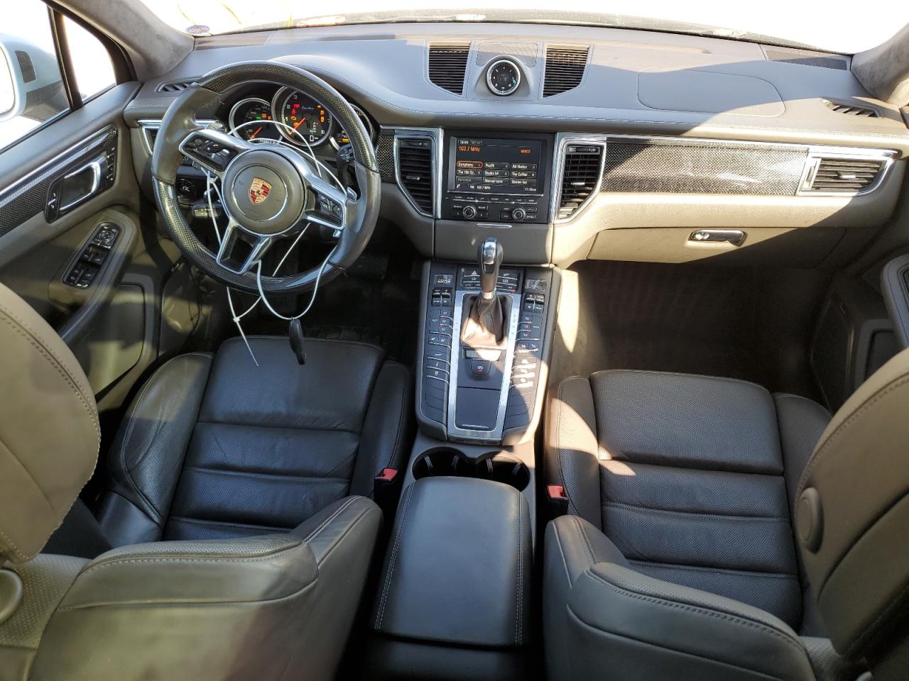 2015 Porsche Macan VIN WP1AF2A56FLB91602 photo 8