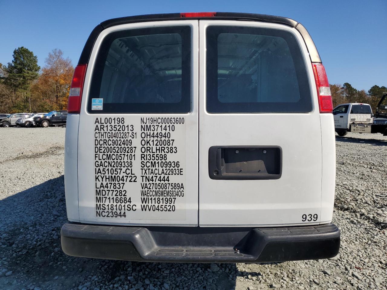 2017 CHEVROLET Express 2500 VIN 1GCWGAFFXH1307902 photo 6