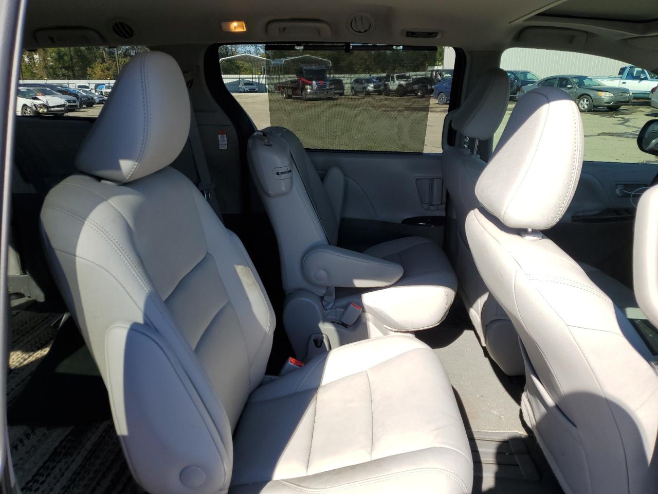 2020 TOYOTA Sienna xle VIN 5TDYZ3DC9LS035975 photo 11