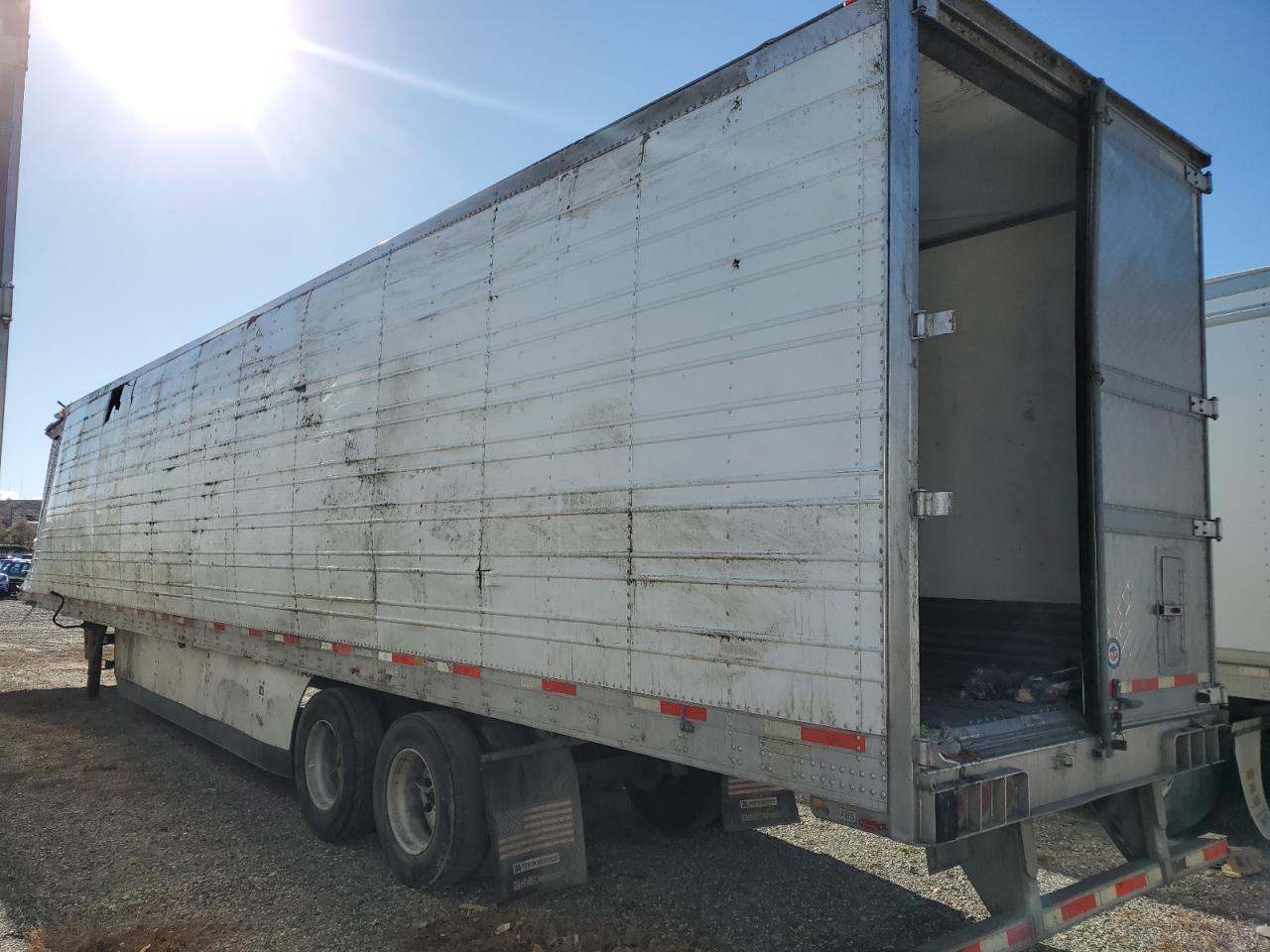2017 Utility Reefer VIN 1UYVS2538HU931317 photo 3
