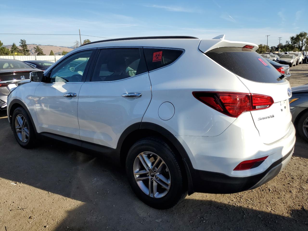 2018 HYUNDAI Santa fe VIN 5NMZUDLB8JH056964 photo 2