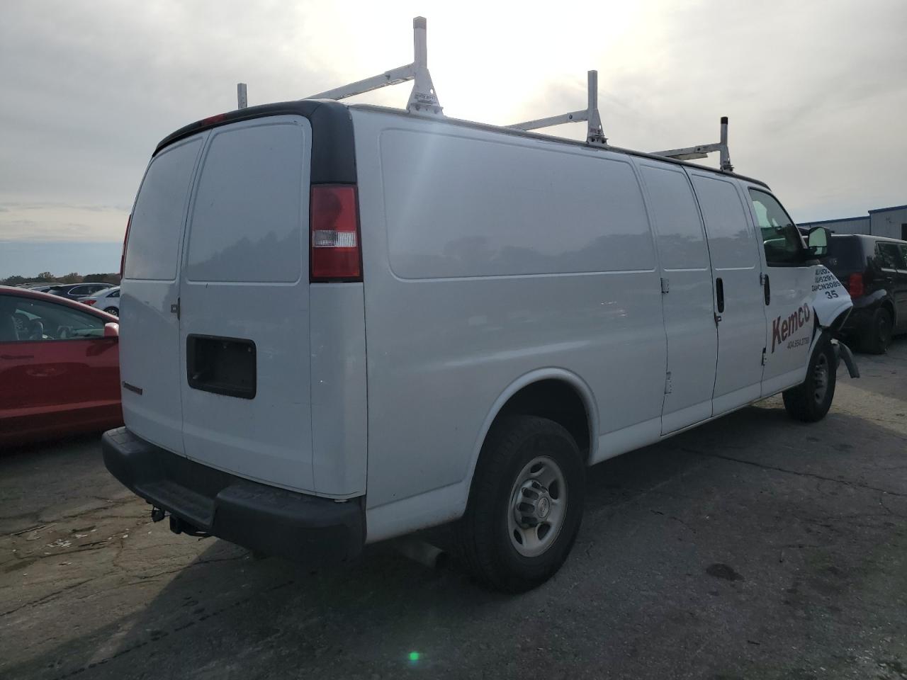 2017 CHEVROLET Express 2500 VIN 1GCWGBFF2H1234997 photo 3