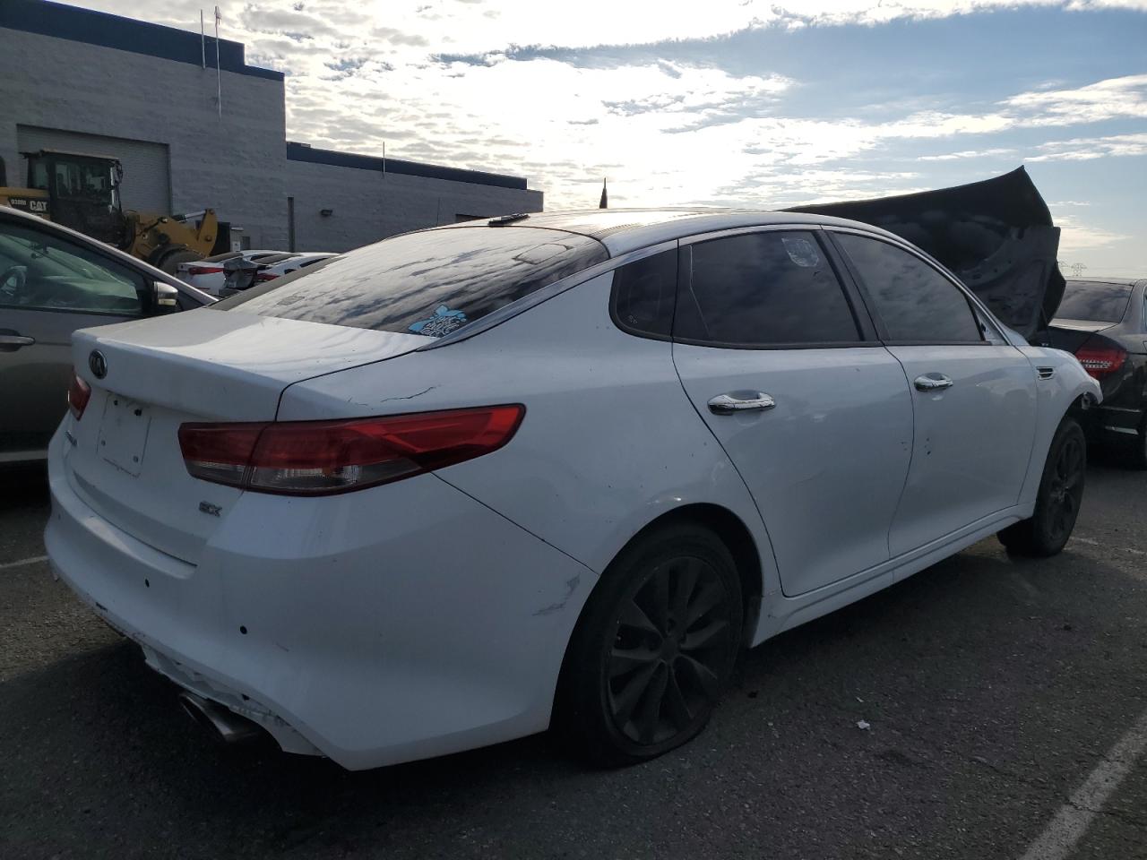 2016 KIA Optima VIN 5XXGU4L31GG086217 photo 3
